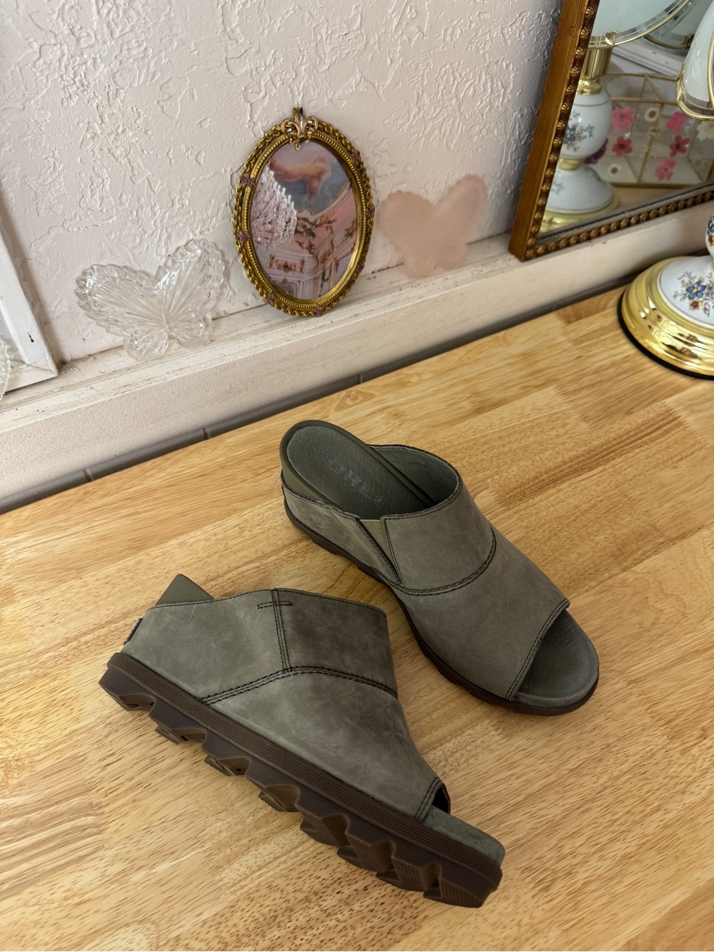 Sorel Kinetic Olive Green Nubuck Slide Mules Lug Sole Comfort Sandals Size 10 - Picture 12 of 12